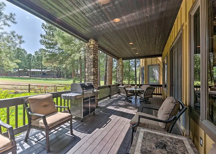 Centrally Located: Lavish Pinetop Paradise! Holiday home *