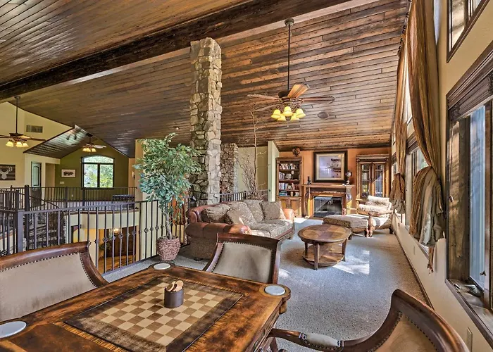Centrally Located: Lavish Pinetop Paradise! Holiday home Indian Pine