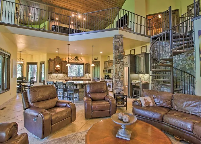Centrally Located: Lavish Pinetop Paradise! Indian Pine