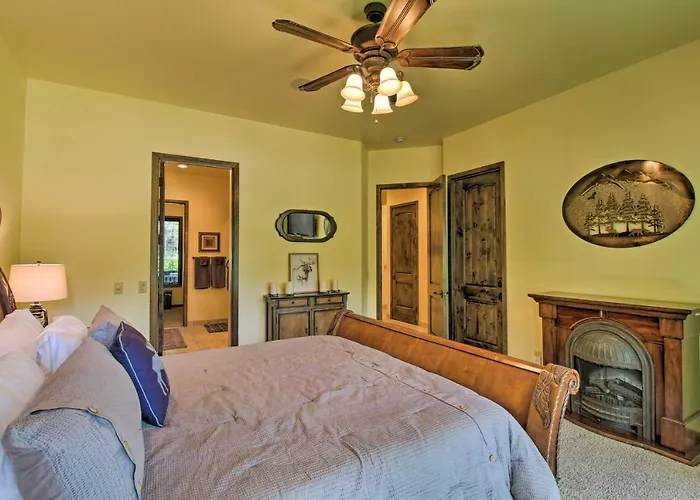 Centrally Located: Lavish Pinetop Paradise! Holiday home Indian Pine